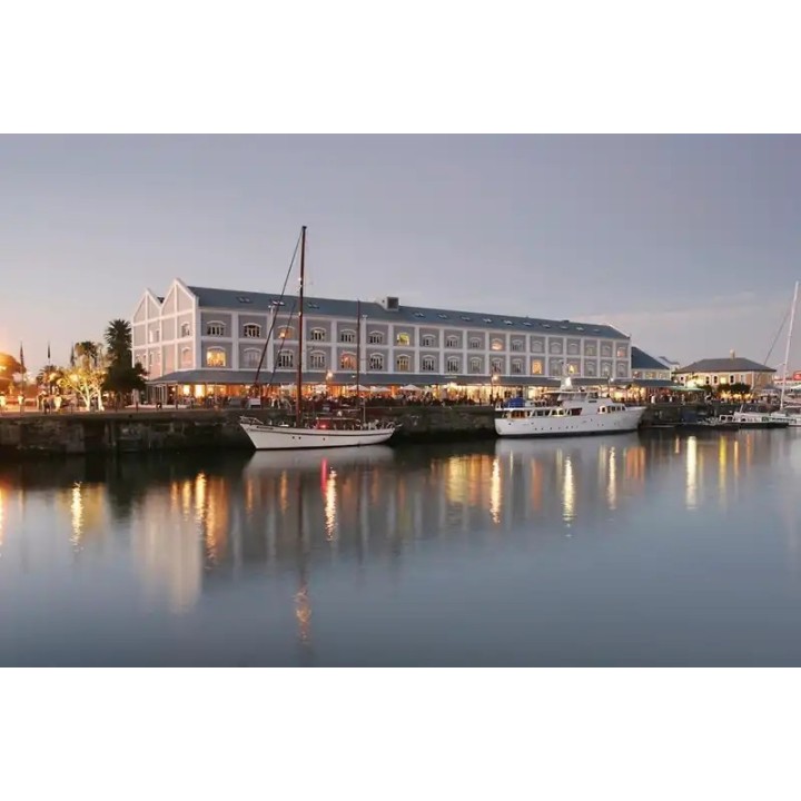 ONOMO Inn on the Square