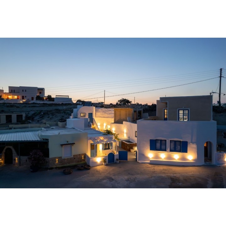 Düsseldorf - Santorini-Akrotiri - Santorita Suites