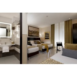 Yes Hotel