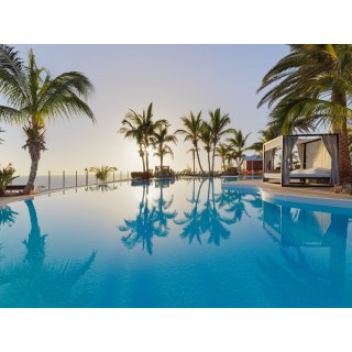 Adrián Hoteles Roca Nivaria