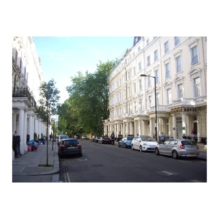 The Queen's Park Hotel